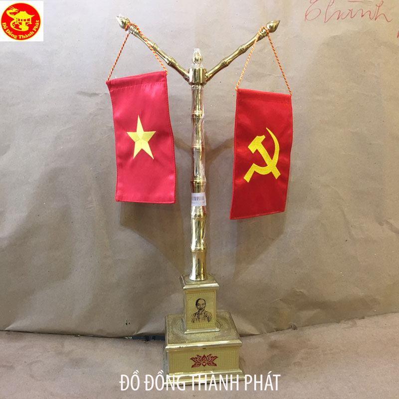 Cột Cờ Thân Trúc Đế Vuông Để Bàn Làm Việc Cao 56 Cm
