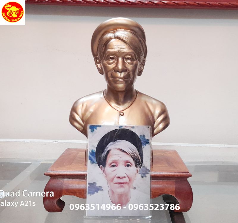 Đúc Tượng Chân Dung Bán Thân Cụ Bà Cao 36 Cm