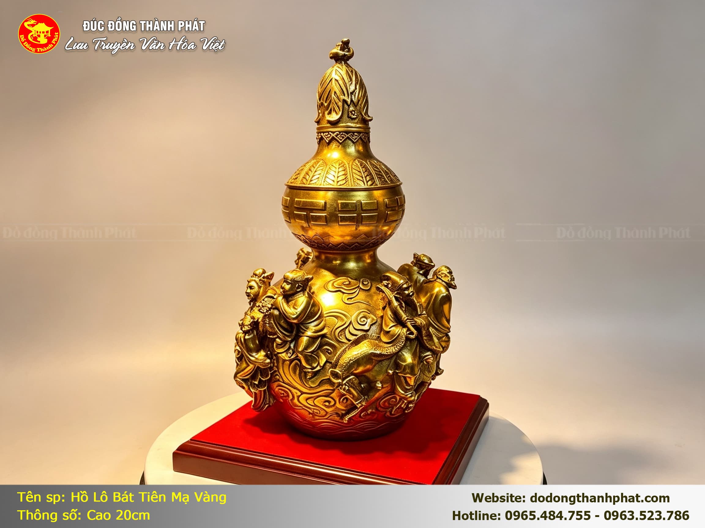 Hồ Lô Bát Tiên Mạ Vàng 24K — góc nhìn tổng thể, sản phẩm hoàn chỉnh trên đế gỗ trang trọng
