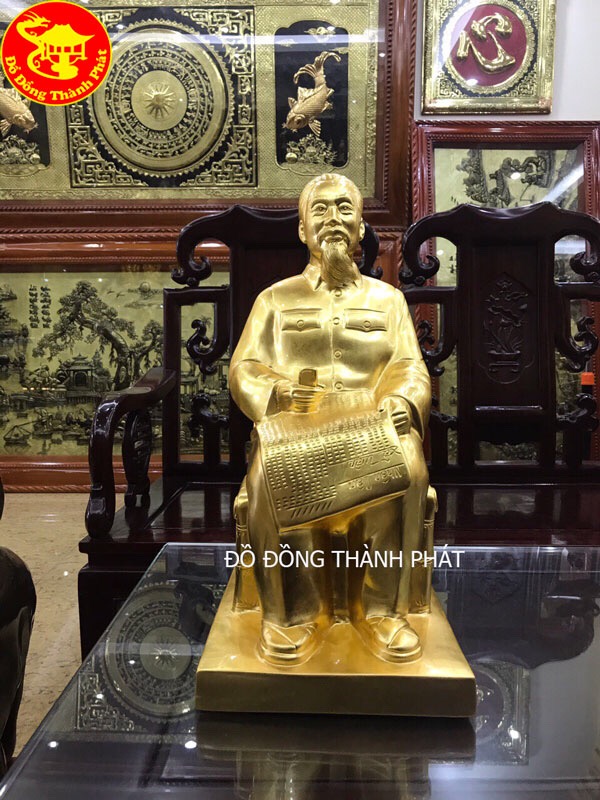Tượng Đồng Bác Hồ Ngồi Ghế Mây Đọc Báo Thiếp Vàng 9999 Cao Cấp Bán Tại Hà Nội, Đà Nẵng, Sài Gòn
