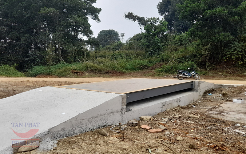 Hoàn thiện lắp đặt cân 30 tấn dài 6m tại Hòa Bình