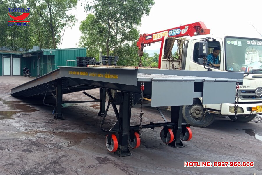 Cầu dẫn xe nâng 8 tấn tại Phú Thọ