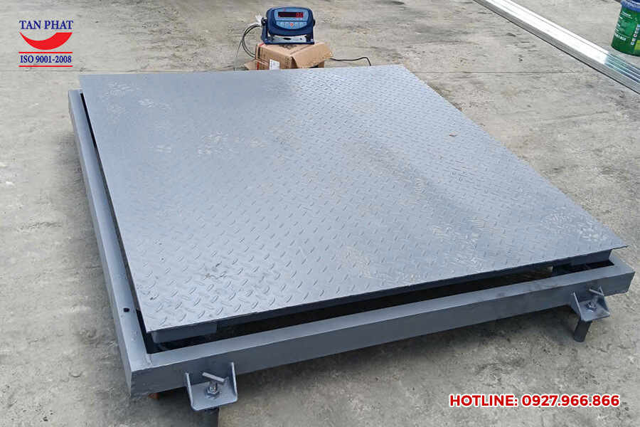 Những ưu điểm nổi bật của cân sàn điện tử có giá đỡ gắn bánh xe