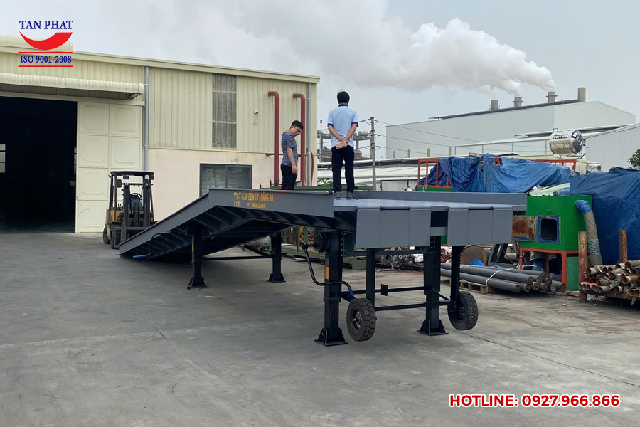 Cầu dẫn xe nâng tại Tuyên Quang