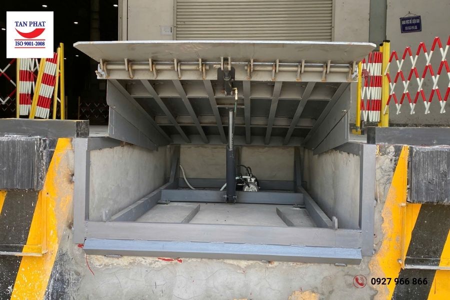 Lắp đặt hệ thống Dock Leveler 8 tấn tại Bắc Giang