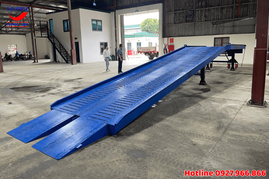 bàn giao cầu dẫn lên công 8 tấn Đông Vĩnh, tỉnh Nghệ An 