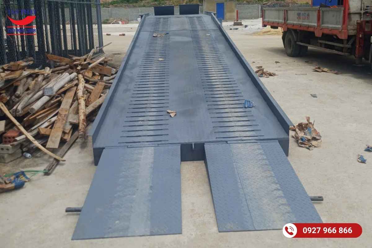 Dự án lắp đặt cầu dẫn xe nâng 12 tấn Quảng Trị