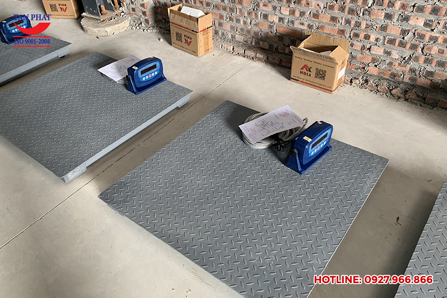 Cân sàn 1 tấn giao tại Thanh Hóa