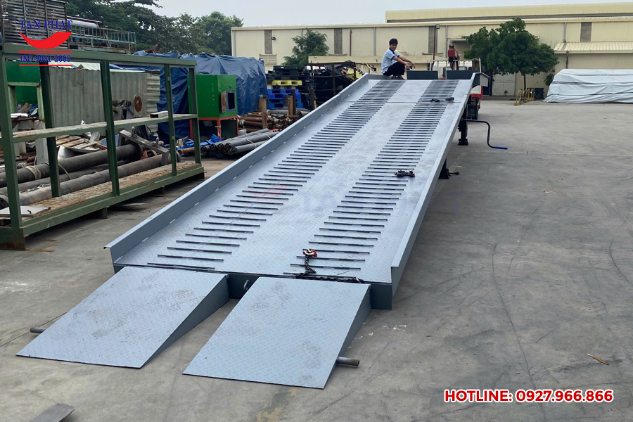 Cầu dẫn xe nâng tại Tuyên Quang