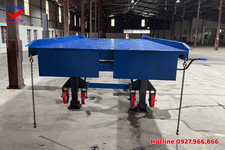 bàn giao cầu dẫn lên công 8 tấn Đông Vĩnh, tỉnh Nghệ An 