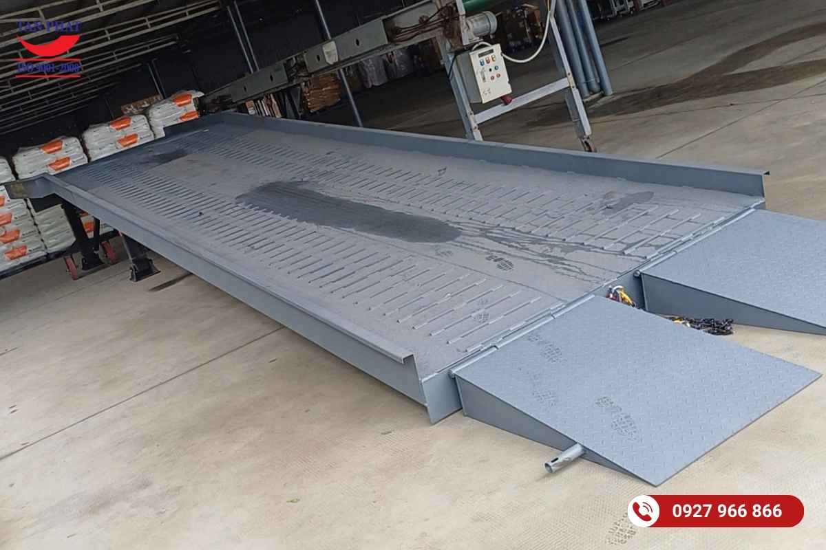 Bàn Giao Cầu Dẫn Xe Nâng 10 Tấn Hưng Yên