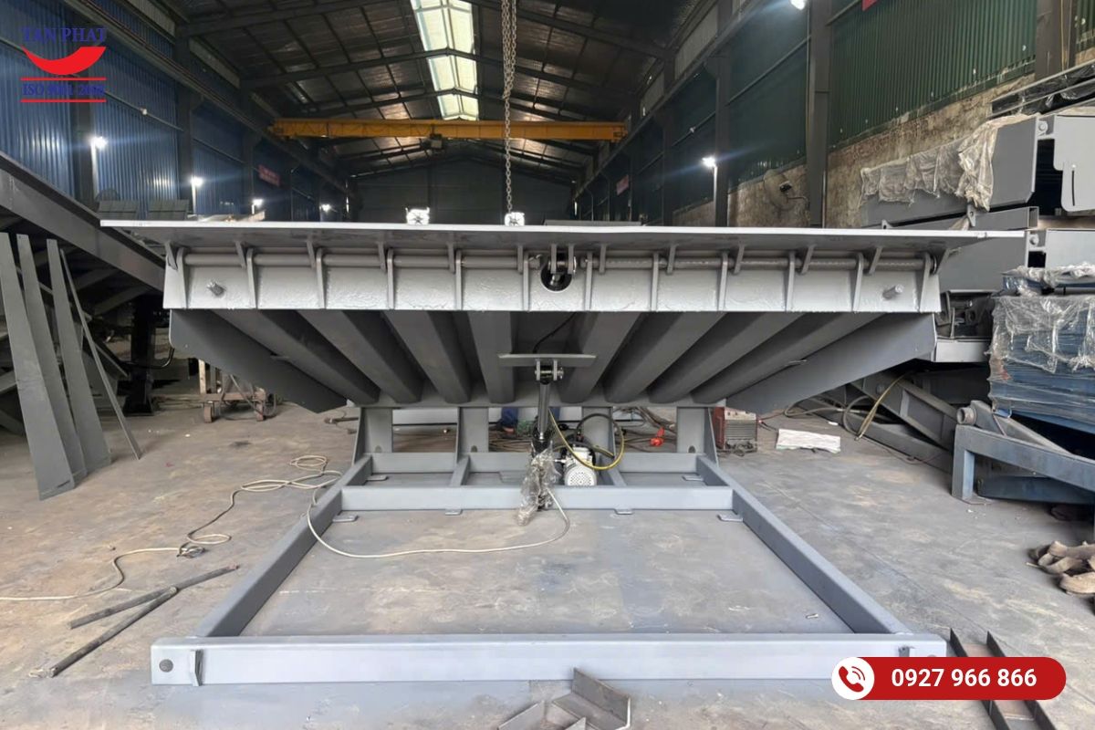 Dự Án Bàn Giao Dock Leveler 6 Tấn Tại KCN Thăng Long 3, Phú Thọ