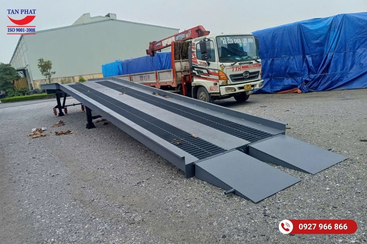 Bàn Giao Cầu Dẫn Xe Nâng Tải Trọng 12 Tấn Tại Hưng Yên
