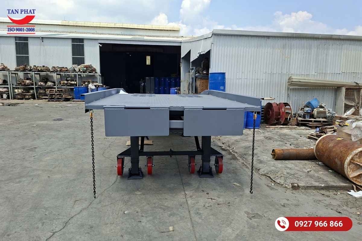 Bàn Giao Cầu Dẫn Xe Nâng 8 Tấn Tại Yên Xuân, TP. Hà Nội