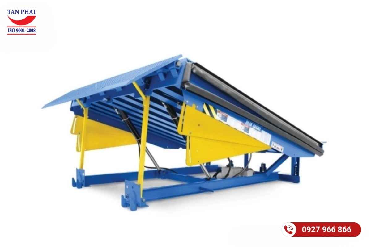 Sàn nâng thủy lực sử dụng 2 xylanh nâng hạ