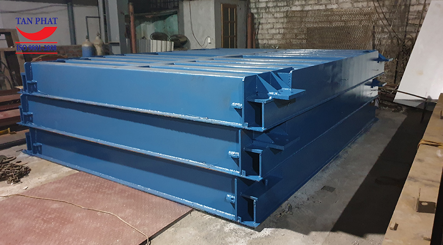 Bàn cân 40 tấn có sẵn tại xưởng cơ khí Tân Phát.