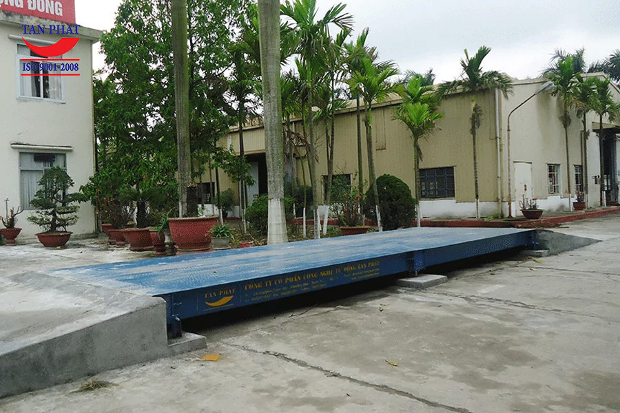 Cân 100 tấn (12x3m) lắp đặt tại KCN Quế Võ, Bắc Ninh.