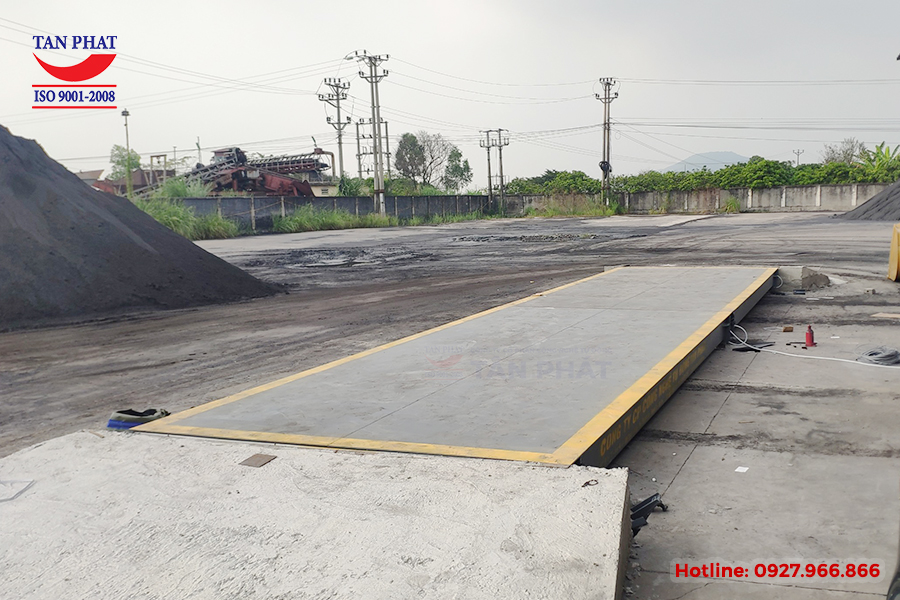 Trạm cân ô tô điện tử 80 tấn kích thước 12x3m do Tân Phát thiết kế thi công lắp đặt trực tiếp.