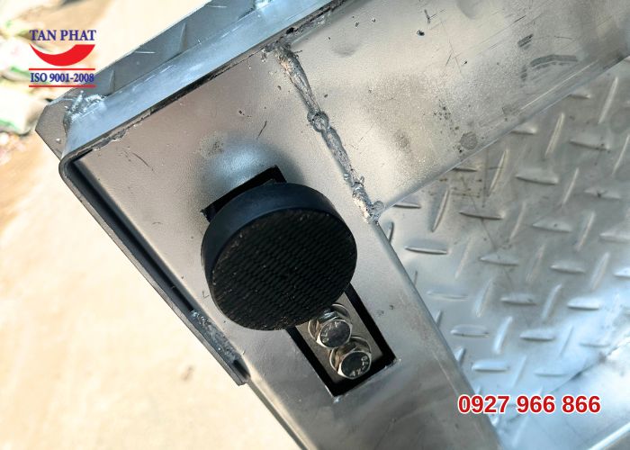 Cân Sàn Điện Tử 2 Tấn - Khung Inox 304 Chống Nước