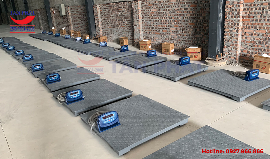 Cân sàn điện tử 500kg kích thước (1mx1m) do hãng Cân điện tử Tân Phát sản xuất và cung cấp