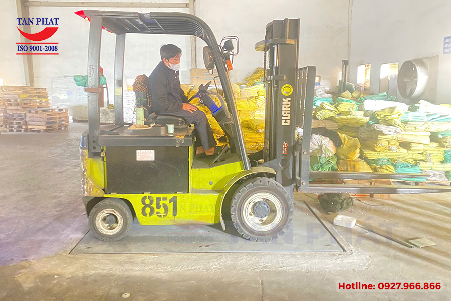 Cân sàn lắp đặt âm nền cung cấp kết quả cân chính xác