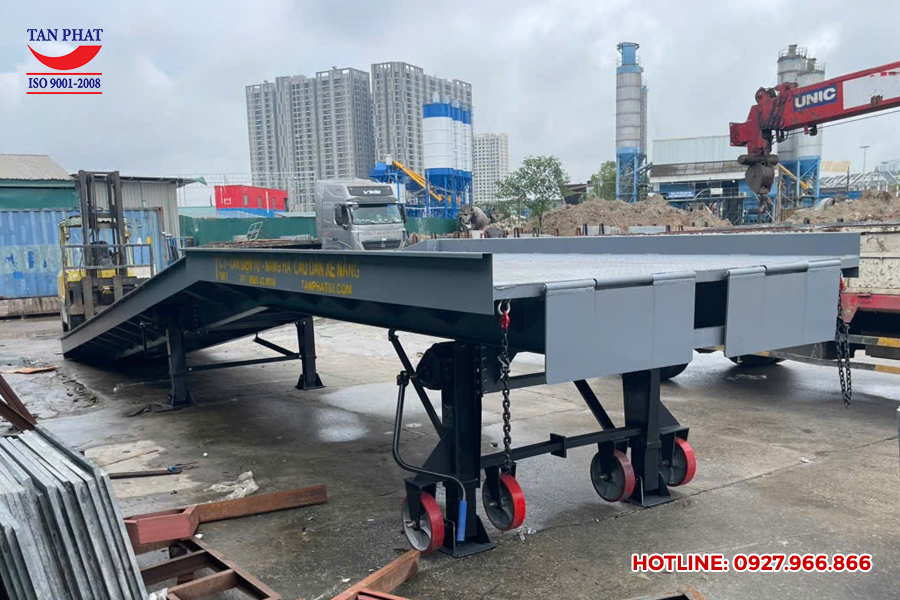 Cầu container tại Hà Nội