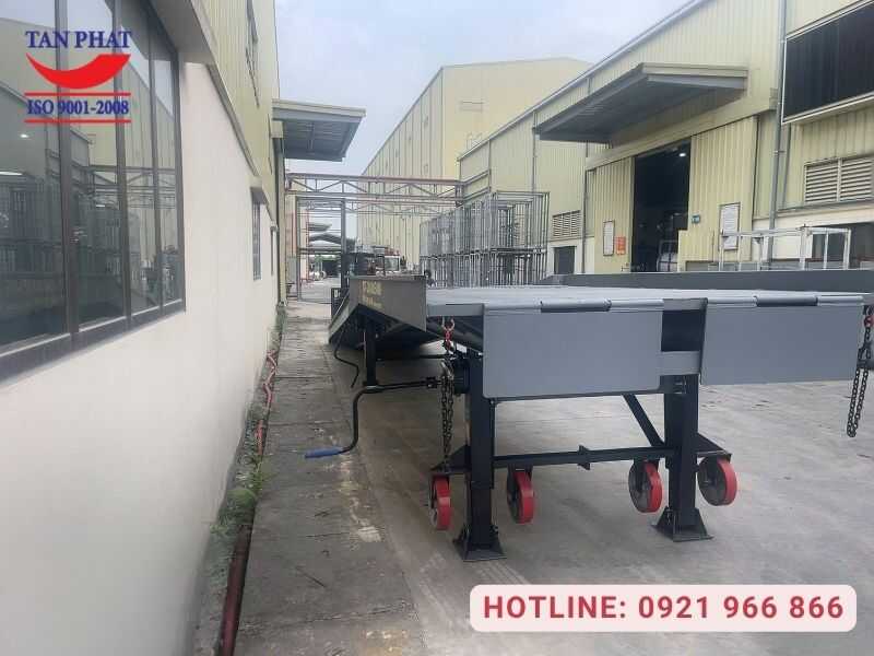 Dự án bàn giao và lắp đặt cầu dẫn container 12 tấn tại Ninh Bình