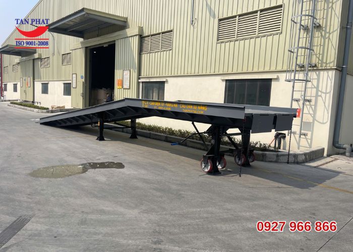 Cầu dẫn xe nâng 12 tấn 11m
