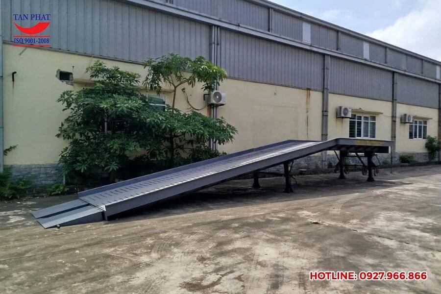 Bàn giao cầu dẫn xe nâng 8 tấn tại Thái Bình