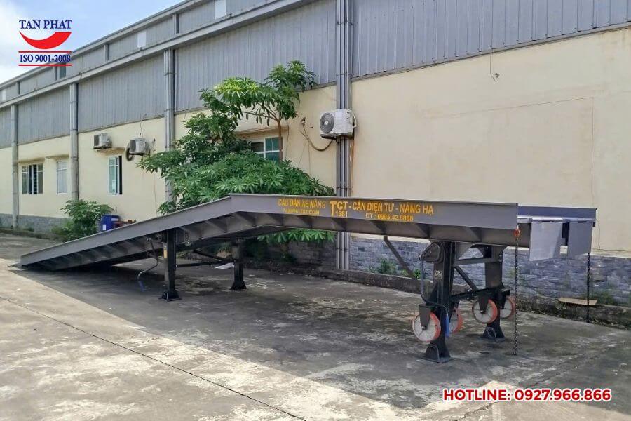 Cầu dẫn xe nâng 8 tấn bàn giao tại Vũ Thư, Thái Bình