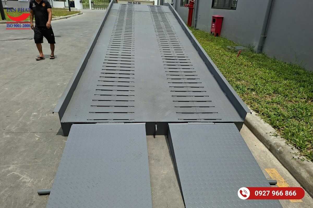 Bàn giao cầu dẫn xe nâng 8 tấn về Mỹ Hào, Hưng Yên