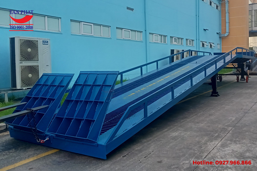  Cầu xe nâng lưới thép grating