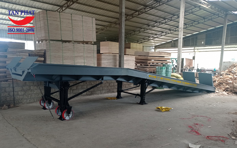 Cầu xe nâng 10 tấn bàn giao tại Yên Bái