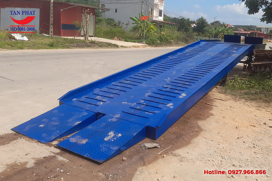 Cầu xe nâng phi gân chống trượt
