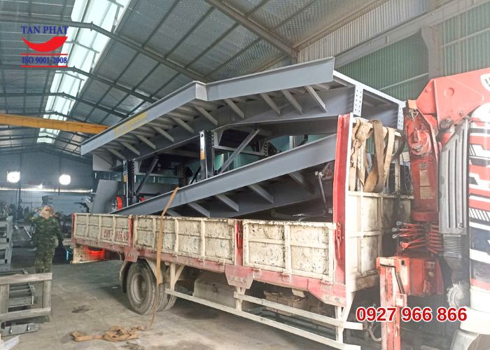 Thuê cầu dẫn xe nâng tại miền Bắc giá từ 5 - 15 triệu/tháng