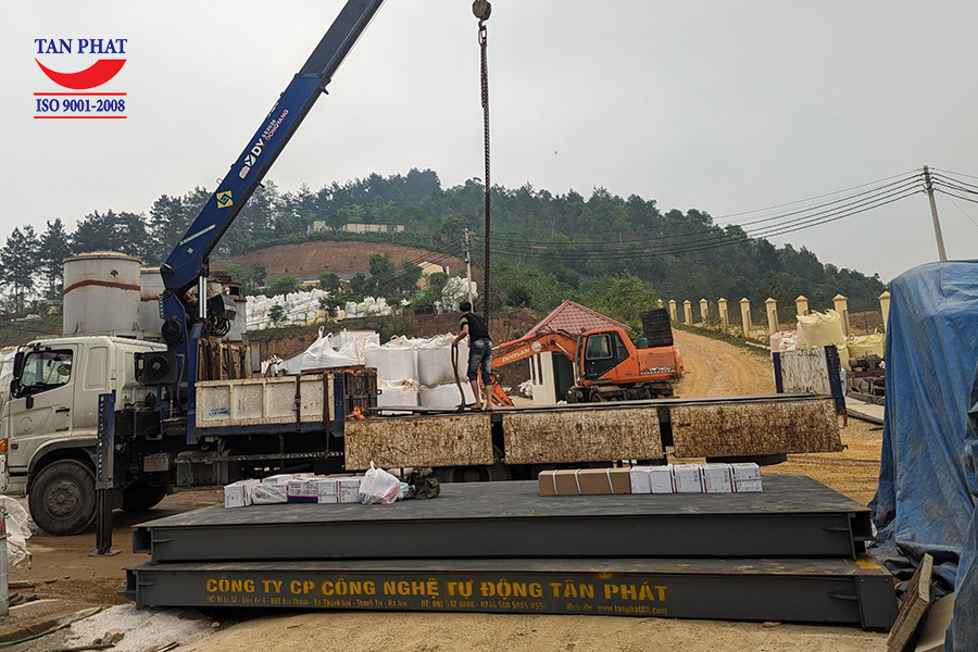 Tiến hành lắp đặt trạm cân 100 tấn 12x3m tại tỉnh Hưng Yên.