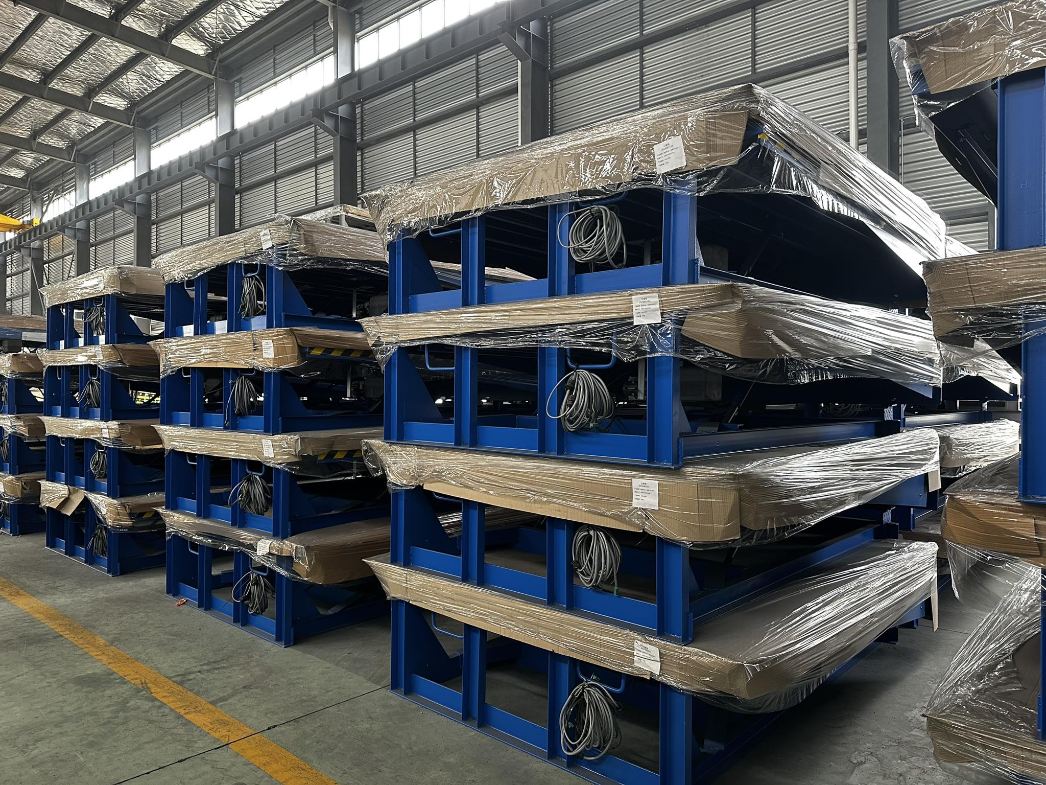 Nhập khẩu sàn nâng thủy lực