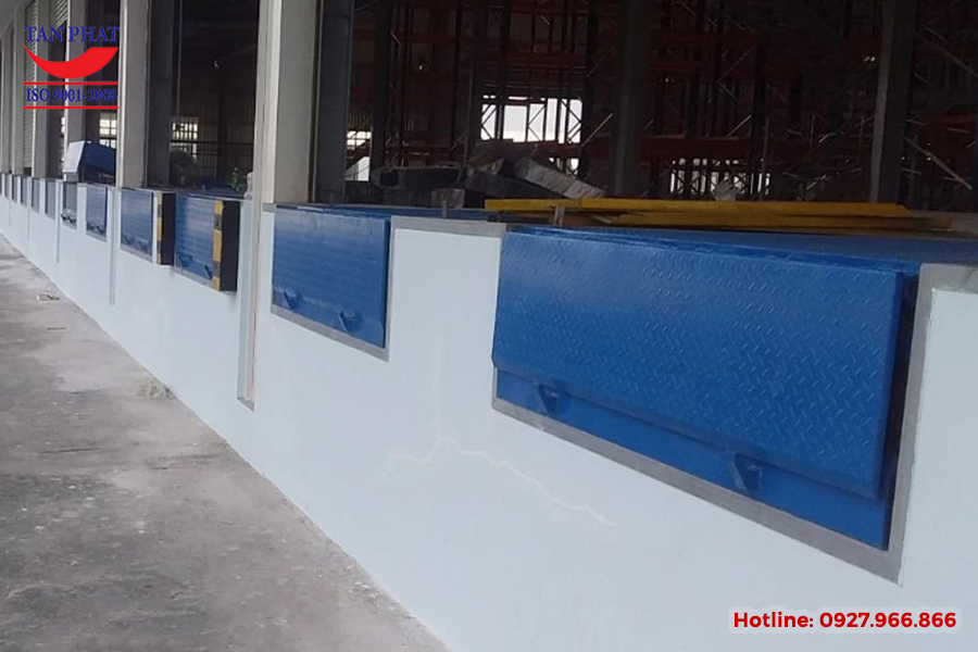 Sàn nâng thủy lực