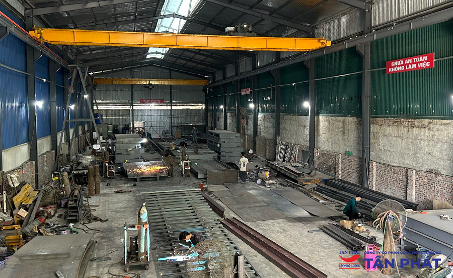 Hình ảnh bàn cân ô tô sản xuất tại xưởng cơ khí thuộc CTCP Công nghệ Tự động Tân Phát.