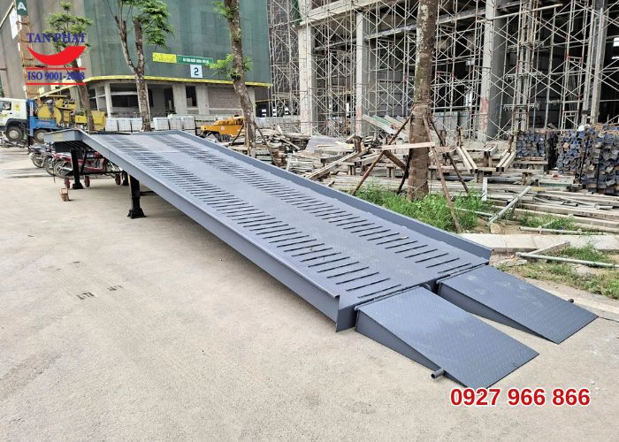 Cầu dẫn xe nâng 8 tấn - 13m (dài) x 2.35m (rộng) cho thuê tại miền Bắc