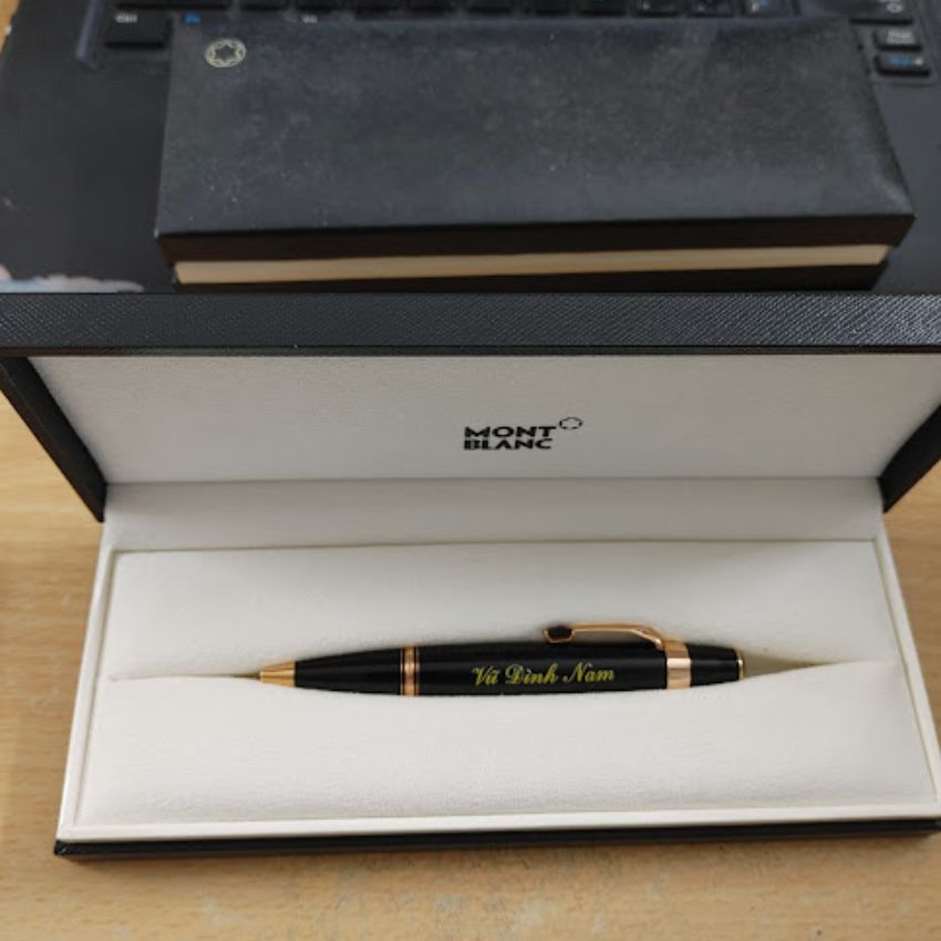 But-Montblanc-in-UV