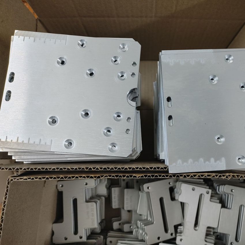 Khắc nhôm anode