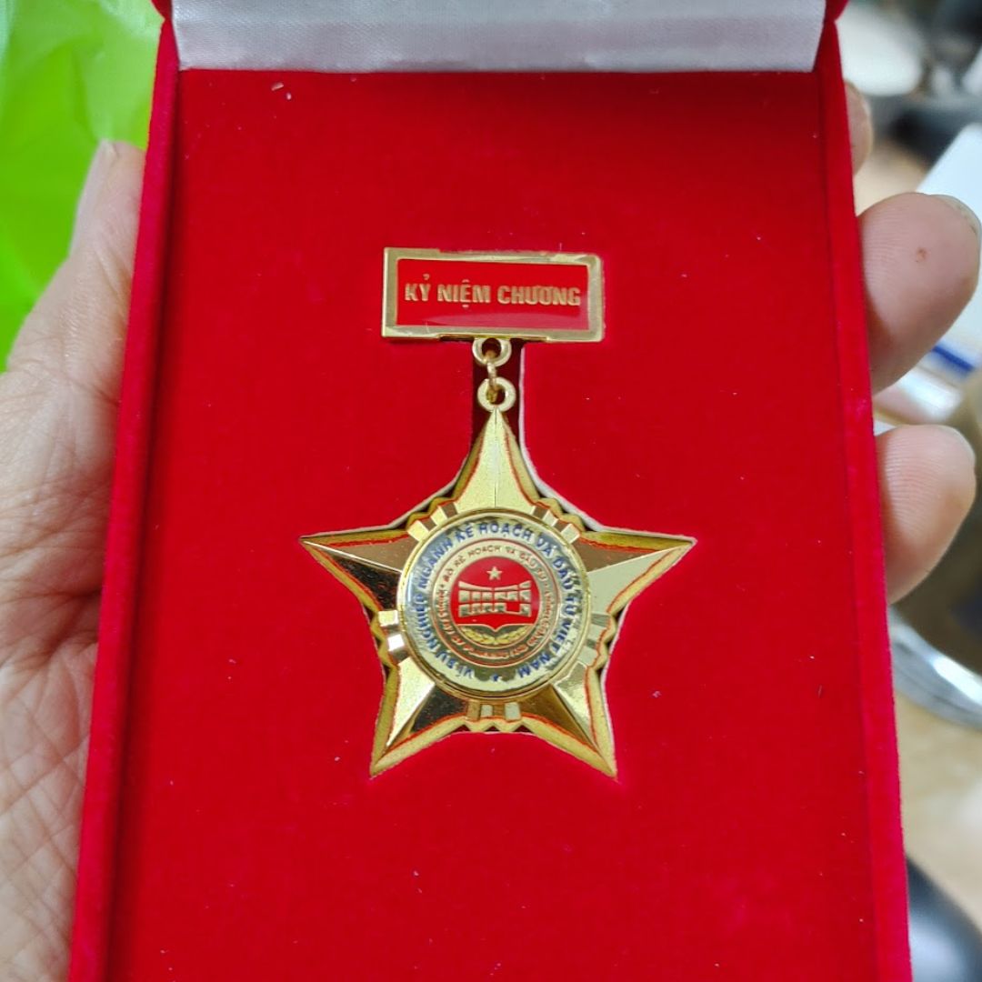 Huy chương kim loại ăn mòn
