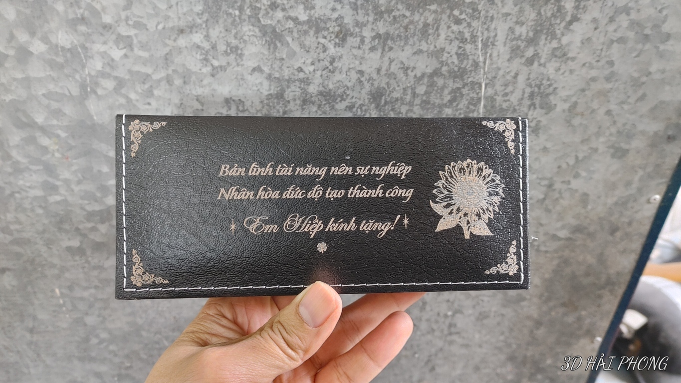 Hộp bút ký giả da khắc laser và in UV