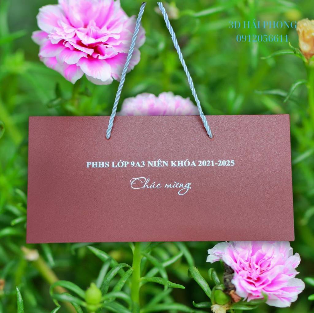 Quà lưu niệm tổng kết năm học