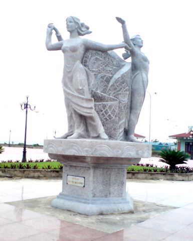 nhung-pho-tuong-dai-da-nghe-thuat-gan-lien-voi-thoi-gian-vai-tro-va-ky-niem