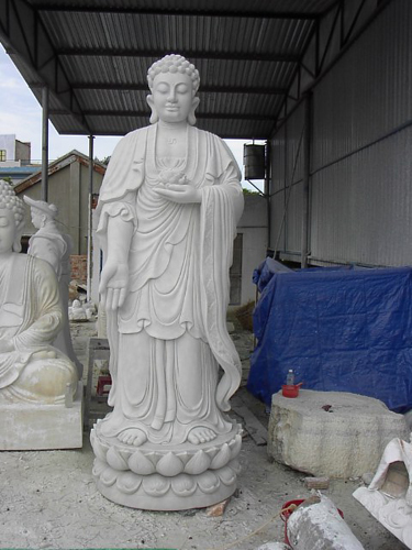 mua-tuong-phat-a-di-da-o-dau