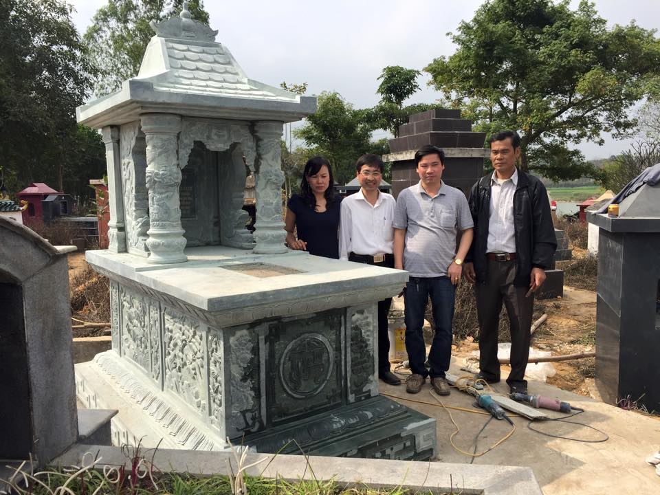 thi-cong-mo-da-khoi-6-tan-da-xanh-reu