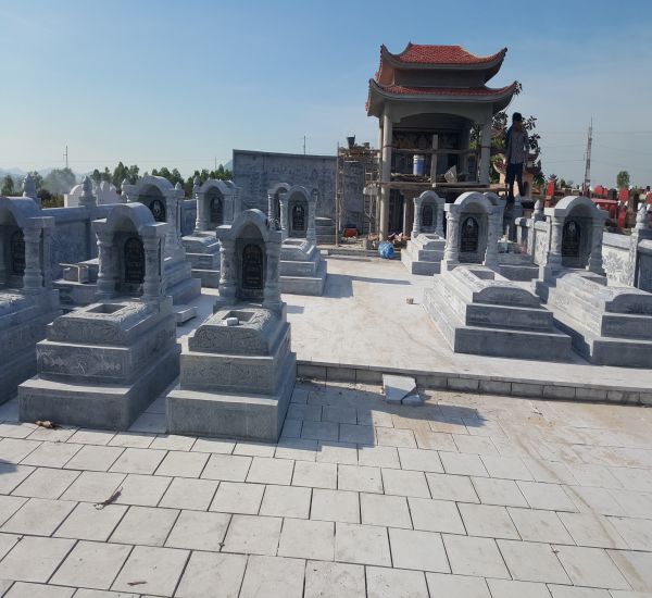 khu lang mo Ha Tinh