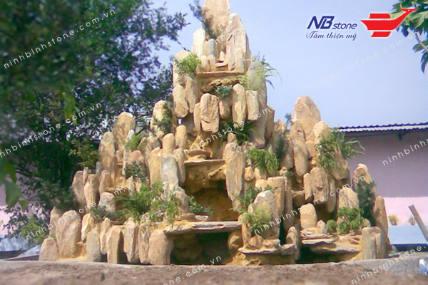 Hòn Non Bộ Cho Người Mệnh Mộc: Hướng Dẫn Lựa Chọn, Trang Trí và Ý Nghĩa Phong Thủy